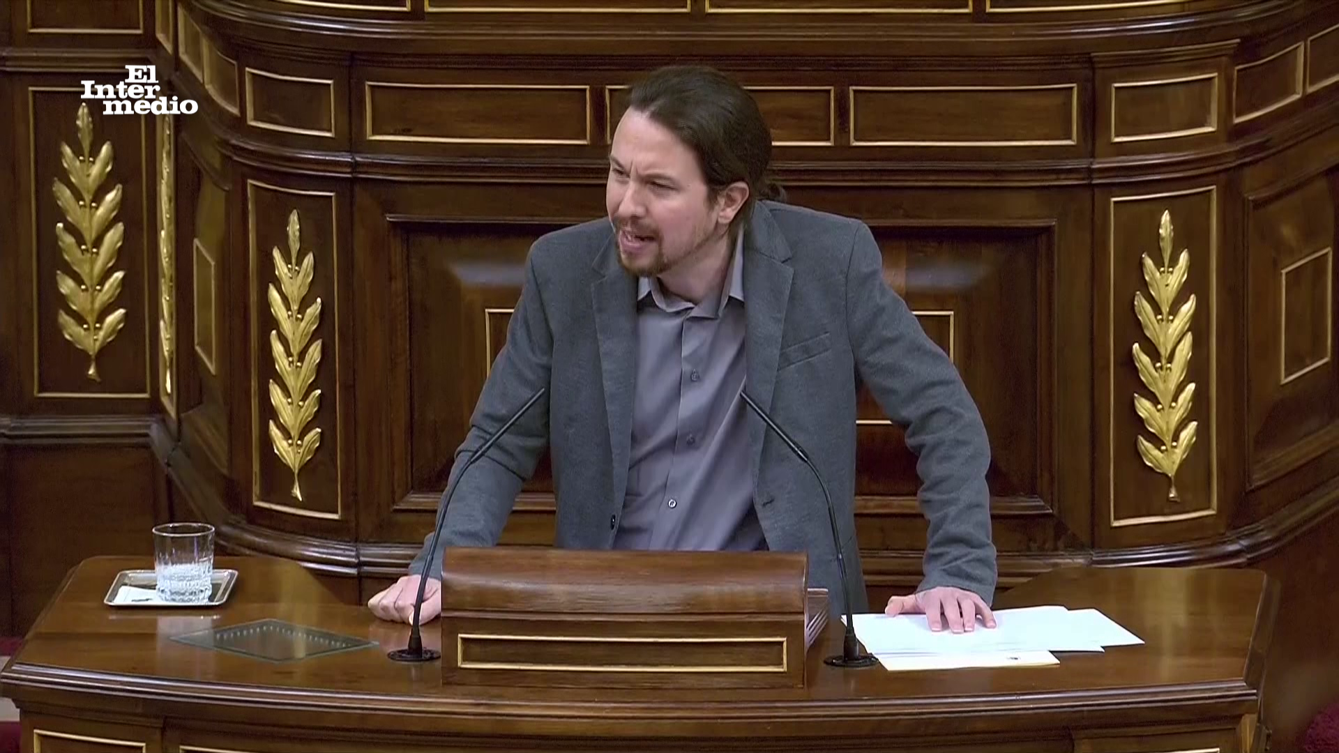 Las preguntas de Amón: "Podemos pide despenalizar la venta de falsificaciones ¿Se refiere a su programa electoral?" Las preguntas de Amón: "Podemos pide despenalizar la venta de falsificaciones ¿Se refiere a su programa electoral?"