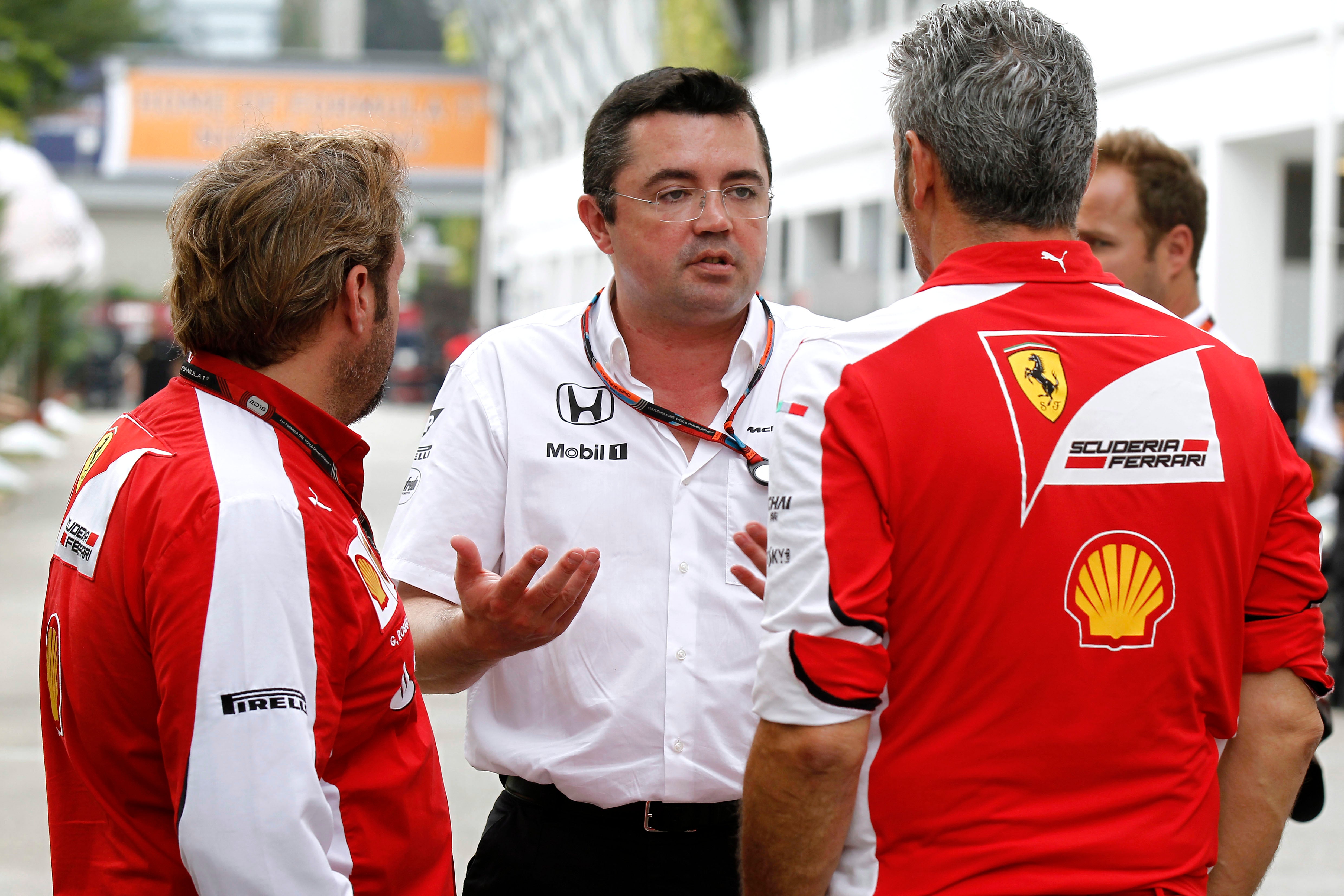 McLaren explota contra Ferrari: "Han violado el pacto de caballeros y estamos muy enfadados" McLaren explota contra Ferrari: "Han violado el pacto de caballeros y estamos muy enfadados"