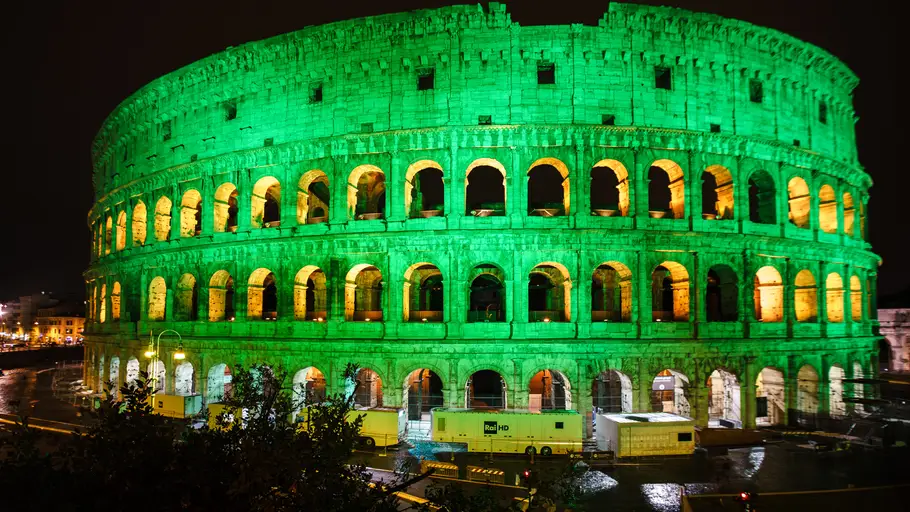 Coliseo de Roma Llega la Ola Verde