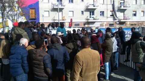 Concentraci&oacute;n por la muerte del 'mantero' Mmame Mbage en Lavapi&eacute;s