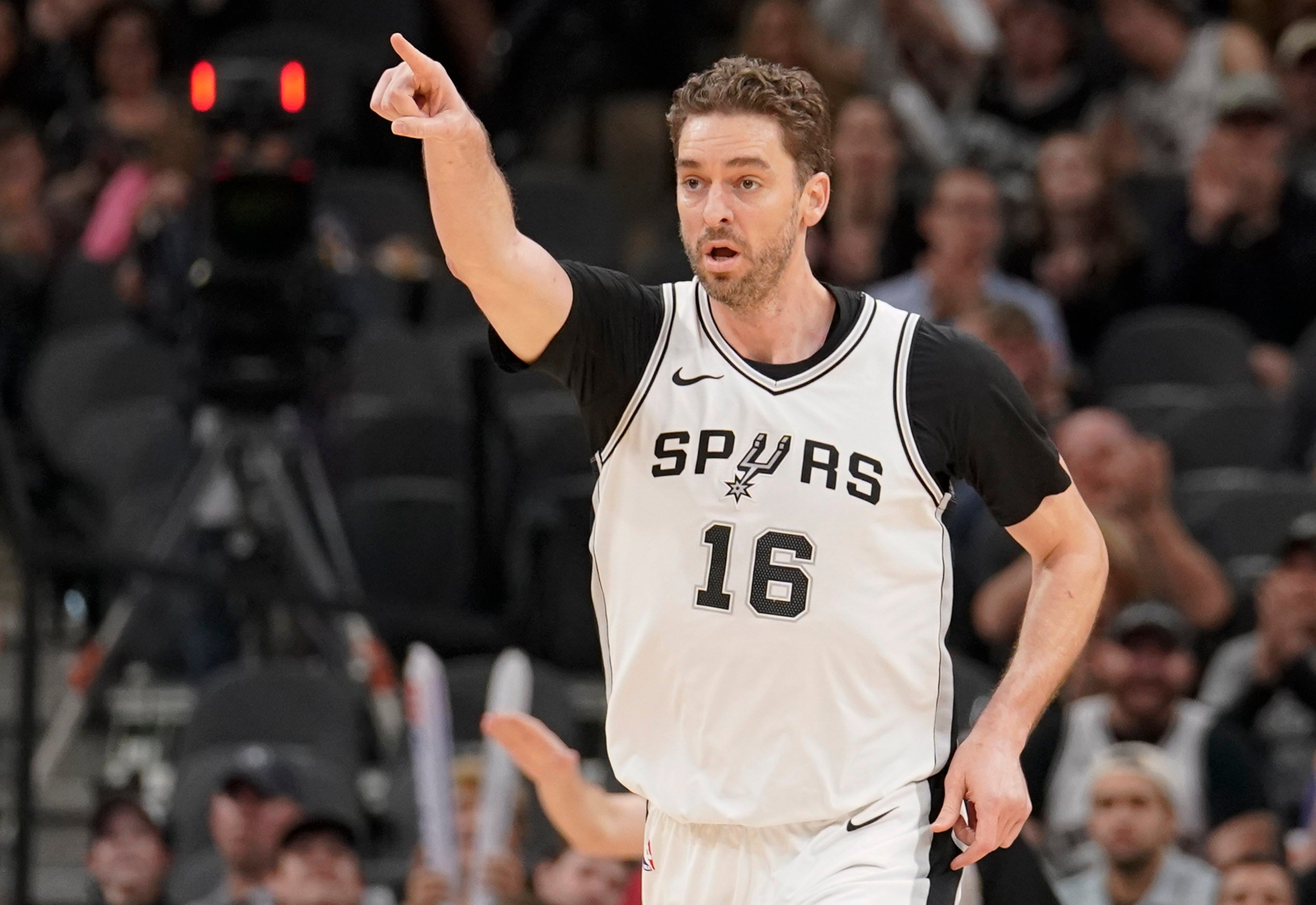 Pau Gasol: "Este año el Balón de Oro debe estar entre Griezmann y Modric" Pau Gasol: "Este año el Balón de Oro debe estar entre Griezmann y Modric"