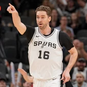 Pau Gasol, en un partido con los San Antonio Spurs Pau Gasol, en un partido con los San Antonio Spurs