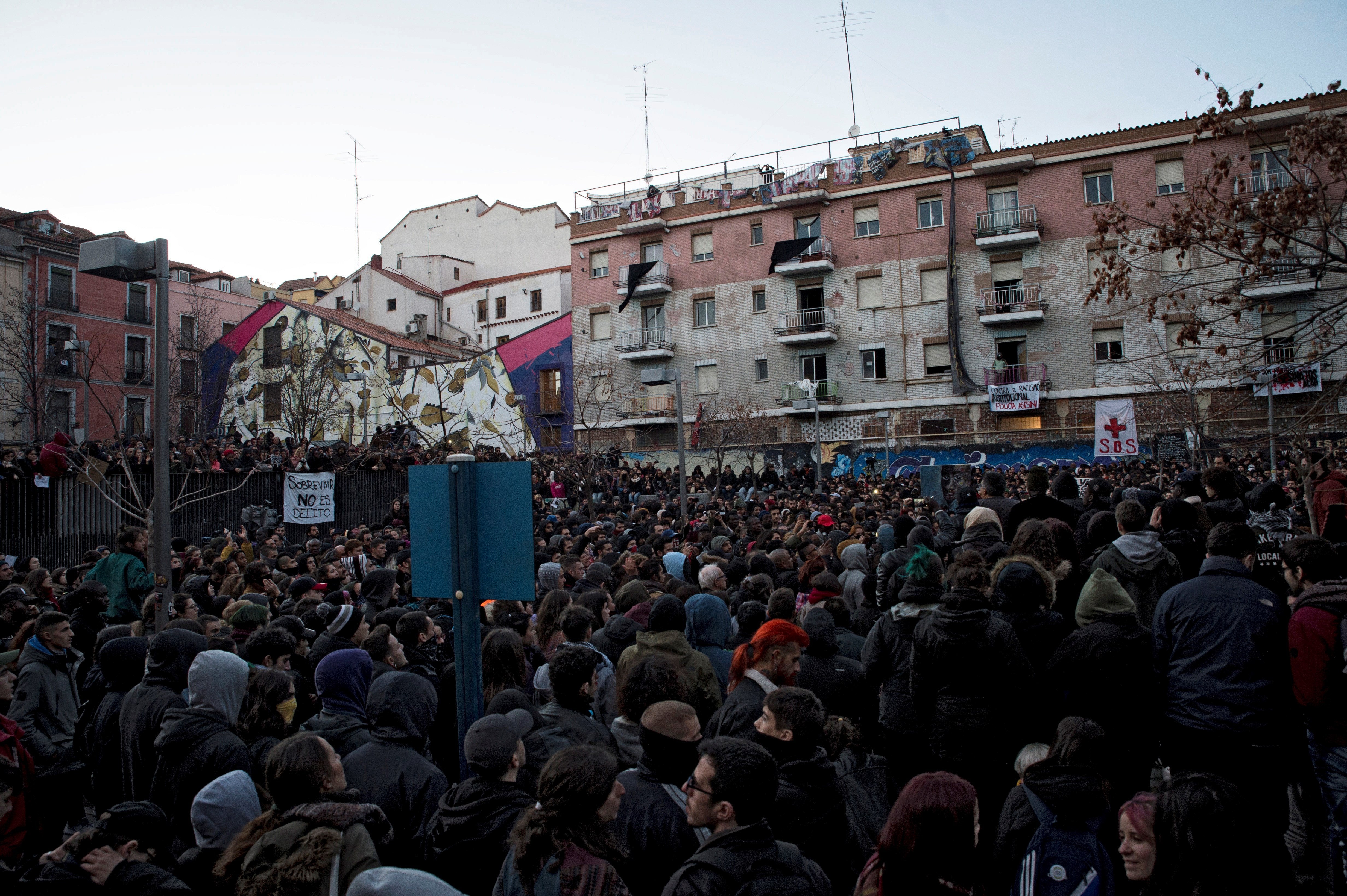 La tertulia: Las revueltas en Lavapiés y el oportunismo político La tertulia: Las revueltas en Lavapiés y el oportunismo político