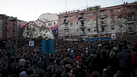 Miles de personas piden justicia por la muerte del mantero en Lavapies Miles de personas piden justicia por la muerte del mantero en Lavapies