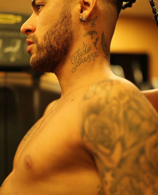 Neymar sorprende con un radical cambio de look Neymar sorprende con un radical cambio de look