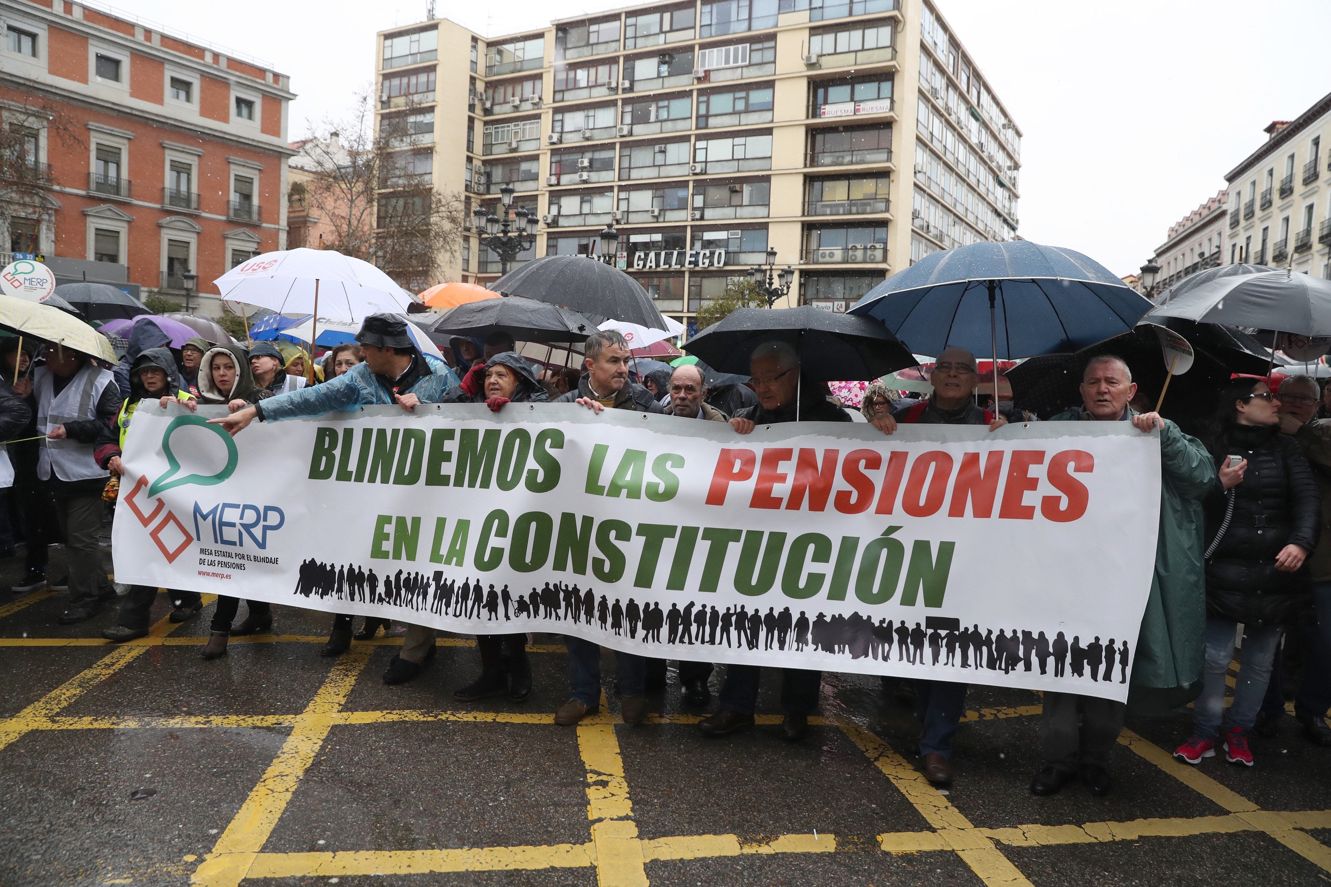 Miles de personas claman en todo el país por unas pensiones dignas Miles de personas claman en todo el país por unas pensiones dignas
