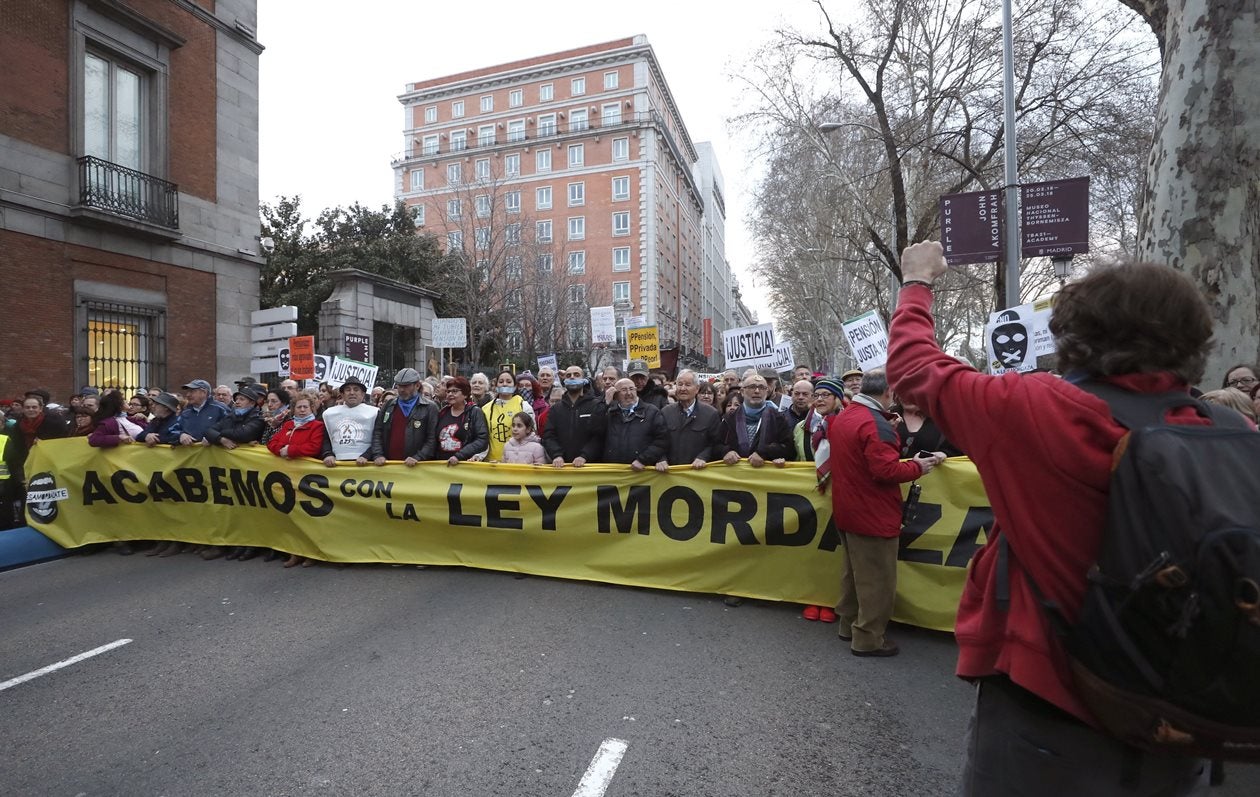 Unas 40.000 personas se manifiestan en Madrid contra la 'ley mordaza' Unas 40.000 personas se manifiestan en Madrid contra la 'ley mordaza'