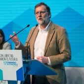 El presidente del Partido Popular Mariano Rajoy, durante su intervención en el XVII Congreso extraordinario del PP 