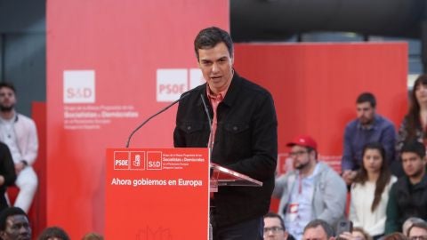 El l&iacute;der del PSOE, Pedro S&aacute;nchez, durante su intervenci&oacute;n en la clausura de la Escuela de Buen Gobierno
