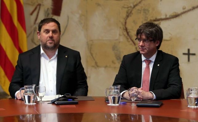 El Tribunal de Cuentas cita a Puigdemont y Junqueras para liquidar los gastos del 1-O El Tribunal de Cuentas cita a Puigdemont y Junqueras para liquidar los gastos del 1-O