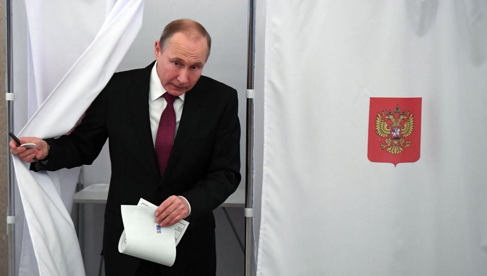 Putin vota en las elecciones presidenciales rusas