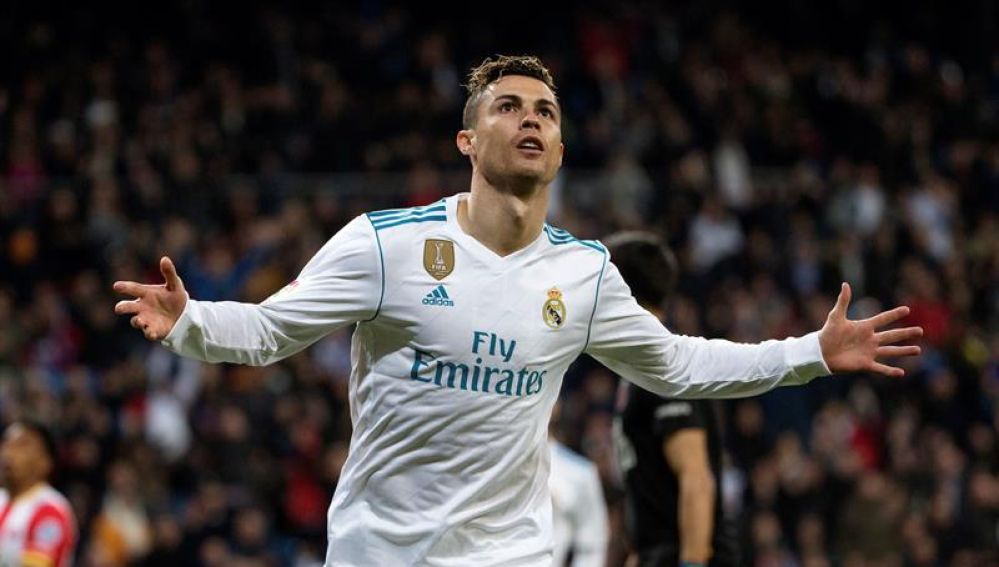 Cristiano Ronaldo celebra un tanto ante el Girona