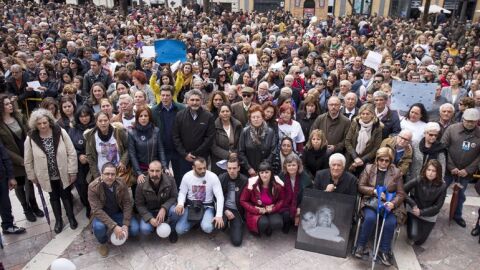 Manifestaci&oacute;n por la prisi&oacute;n permanente revisable en Huelva