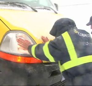 La nieve vuelve a condicionar la circulación por las carreteras de Asturias, Madrid, Castilla y León y Cantabria La nieve vuelve a condicionar la circulación por las carreteras de Asturias, Madrid, Castilla y León y Cantabria