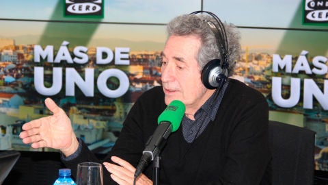 Miguel R&iacute;os en los estudios de Onda Cero