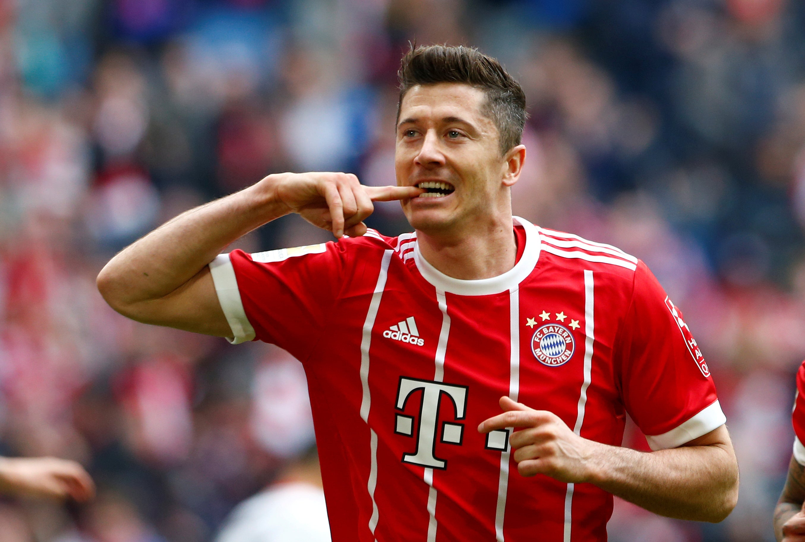 El Bayern no dejaría marchar a Lewandowski este verano El Bayern no dejaría marchar a Lewandowski este verano
