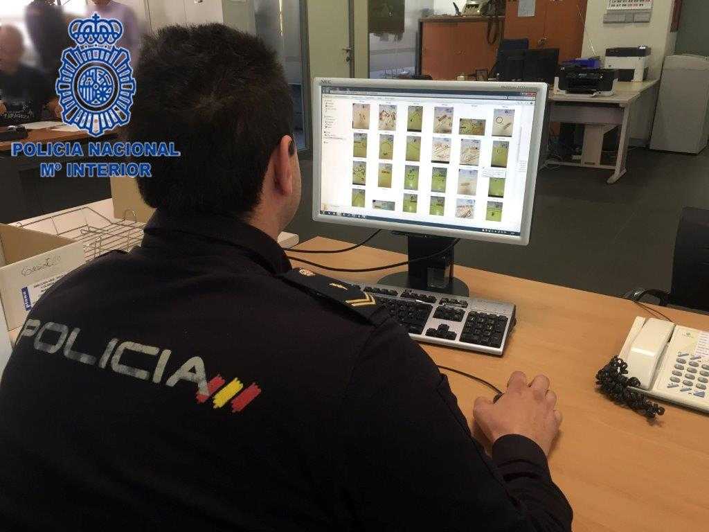 La policía remite al juzgado la publicación de datos de la víctima de la Manada La policía remite al juzgado la publicación de datos de la víctima de la Manada