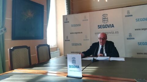 Alfonso Reguera, portavoz del PSOE, en la rueda de prensa de esta ma&ntilde;ana