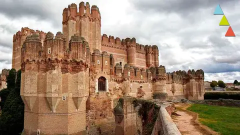10 CASTILLOS ESPAÑOLES más impresionantes que los de Juego de Tronos Hazte la lista