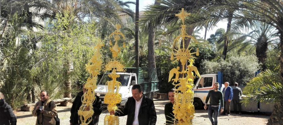 Palmas Blancas de Domingo de Ramos que el Ayuntamiento de Elche regala a distintas personalidades Palmas Blancas de Domingo de Ramos que el Ayuntamiento de Elche regala a distintas personalidades