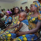 Algunas de las 21 niñas de Chibok secuestradas y posteriormente liberadas en Abuja (Nigeria)