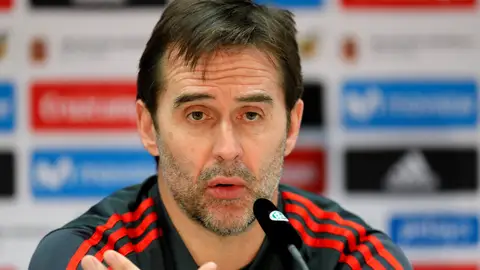 Julen Lopetegui, en rueda de prensa en Alemania Julen Lopetegui, en rueda de prensa en Alemania