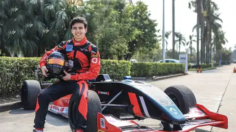 Antolín González debuta en la Asian Formula Renault Series con victoria Antolín González debuta en la Asian Formula Renault Series con victoria