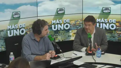 Rafael Catalá: "Las explicaciones de Cifuentes me parecen convincentes" Rafael Catalá: "Las explicaciones de Cifuentes me parecen convincentes"