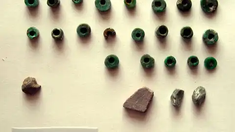 Una muestra de las cuentas de collar entregadas al Museo Provincial Una muestra de las cuentas de collar entregadas al Museo Provincial