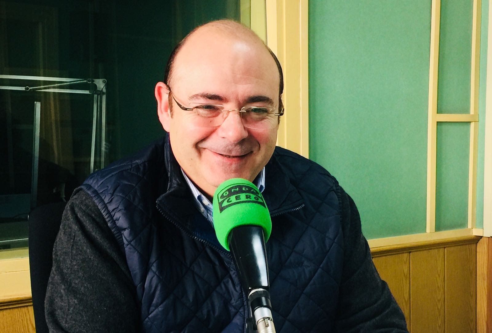 SEBASTIÁN PÉREZ: "ME MARCHÉ DEL AYUNTAMIENTO POR UN CHANTAJE" SEBASTIÁN PÉREZ: "ME MARCHÉ DEL AYUNTAMIENTO POR UN CHANTAJE"