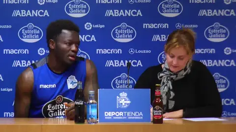 Muntari y su respuesta machista: "No te contesto mal porque eres una mujer y tengo que ser educado" Muntari y su respuesta machista: "No te contesto mal porque eres una mujer y tengo que ser educado"