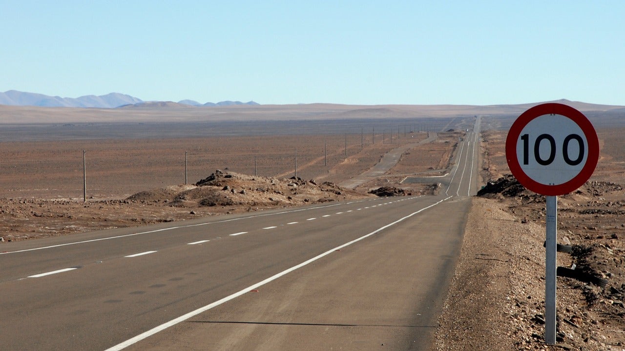 El Gobierno aprobará la bajada de velocidad a 90 km/h en carreteras convencionales El Gobierno aprobará la bajada de velocidad a 90 km/h en carreteras convencionales