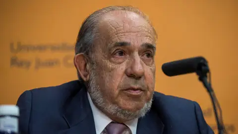 Enrique Álvarez Conde, director del Máster Enrique Álvarez Conde, director del Máster