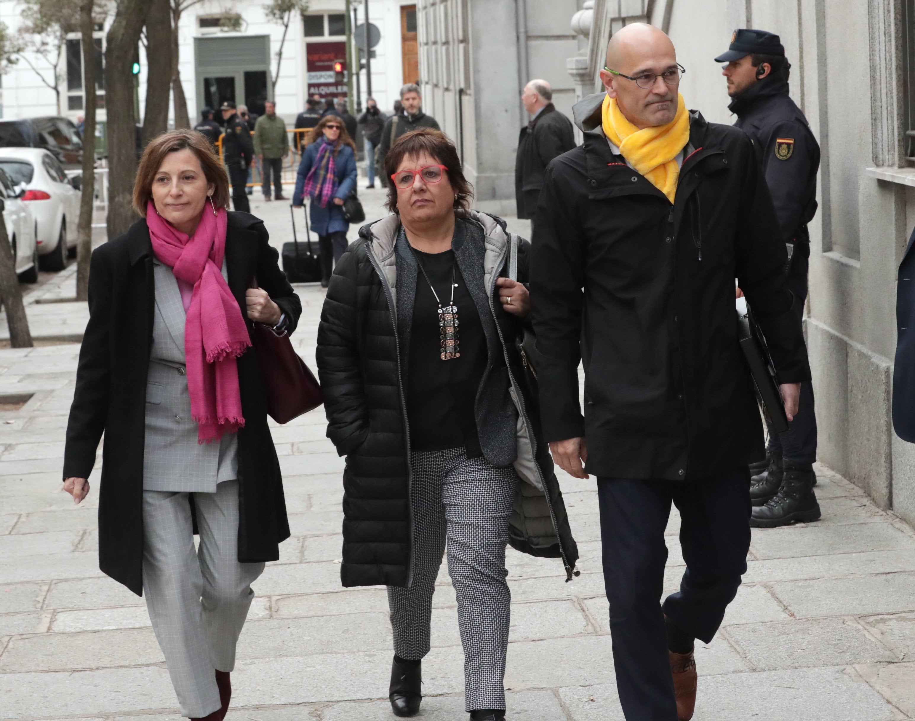 El Tribunal Constitucional admite a trámite los recursos contra la prisión de Romeva, Forcadell y Bassa El Tribunal Constitucional admite a trámite los recursos contra la prisión de Romeva, Forcadell y Bassa