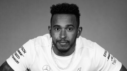Lewis Hamilton comparece ante los medios