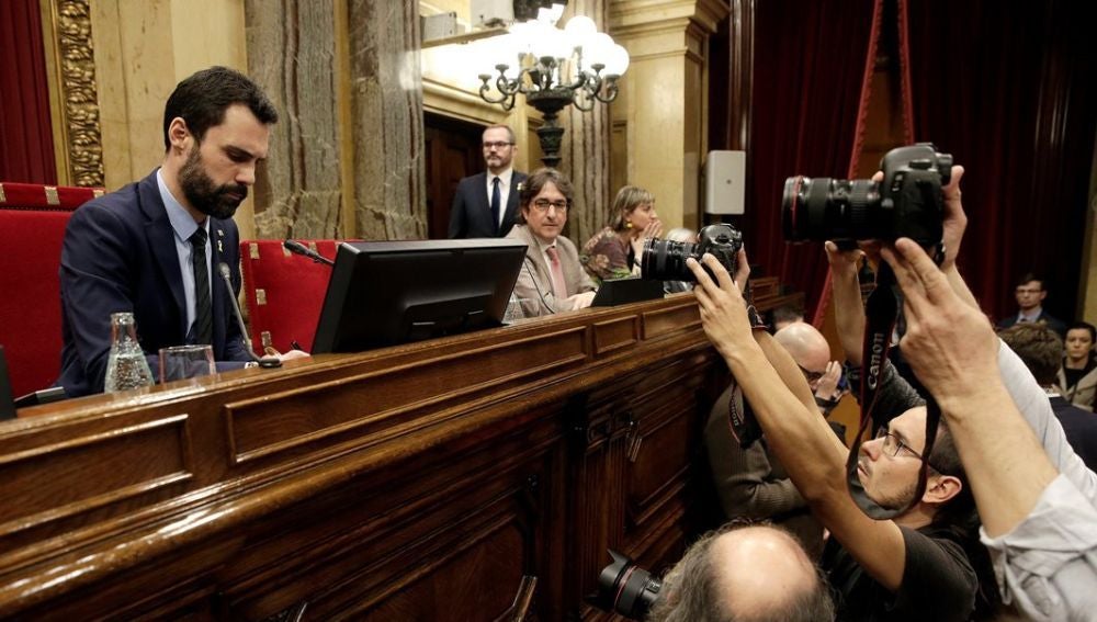 JxCat, ERC y la CUP reivindican en el Parlament que Puigdemont, Sànchez y Turull puedan ser investidos