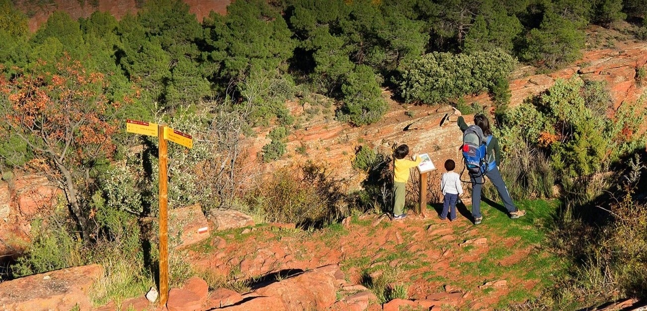 Continúan las Rutas Senderistas de la Junta en Albacete Continúan las Rutas Senderistas de la Junta en Albacete