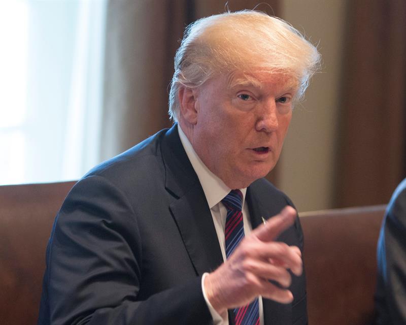 Trump dice que las Fuerzas Armadas de EEUU vigilarán la frontera con México Trump dice que las Fuerzas Armadas de EEUU vigilarán la frontera con México