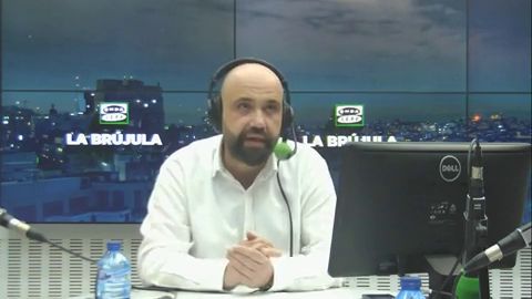 La entrada de David del Cura: "Sin foto de la Familia Real"