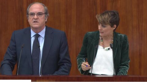 PSM y Podemos piden explicaciones a Cristina Cifuentes
