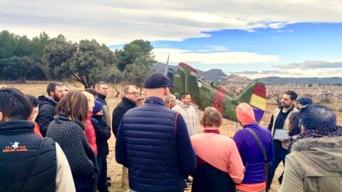 El pr&oacute;ximo domingo 8 de abril el Ayuntamiento de Vilafam&eacute;s i la empresa Arqueocas han programado una visita guiada al campo de aviaci&oacute;n que data de 1937.