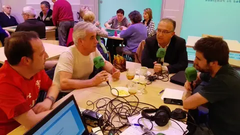 De tu blusa y tu bandera De tu blusa y tu bandera