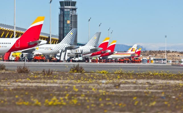 Mesa de Redacción: Un avión se vacía tras un mensaje inquietante del comandante Mesa de Redacción: Un avión se vacía tras un mensaje inquietante del comandante