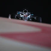 Hamilton, rodando con su Mercedes en Baréin Hamilton, rodando con su Mercedes en Baréin