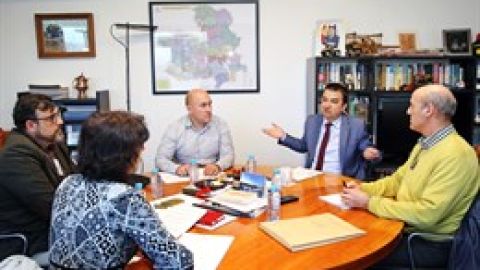 Mart&iacute;nez Arroyo se ha reunido con la Comunidad de Usuarios de la Masa de Agua Subterr&aacute;nea Mancha Occidental I del Alto Guadiana