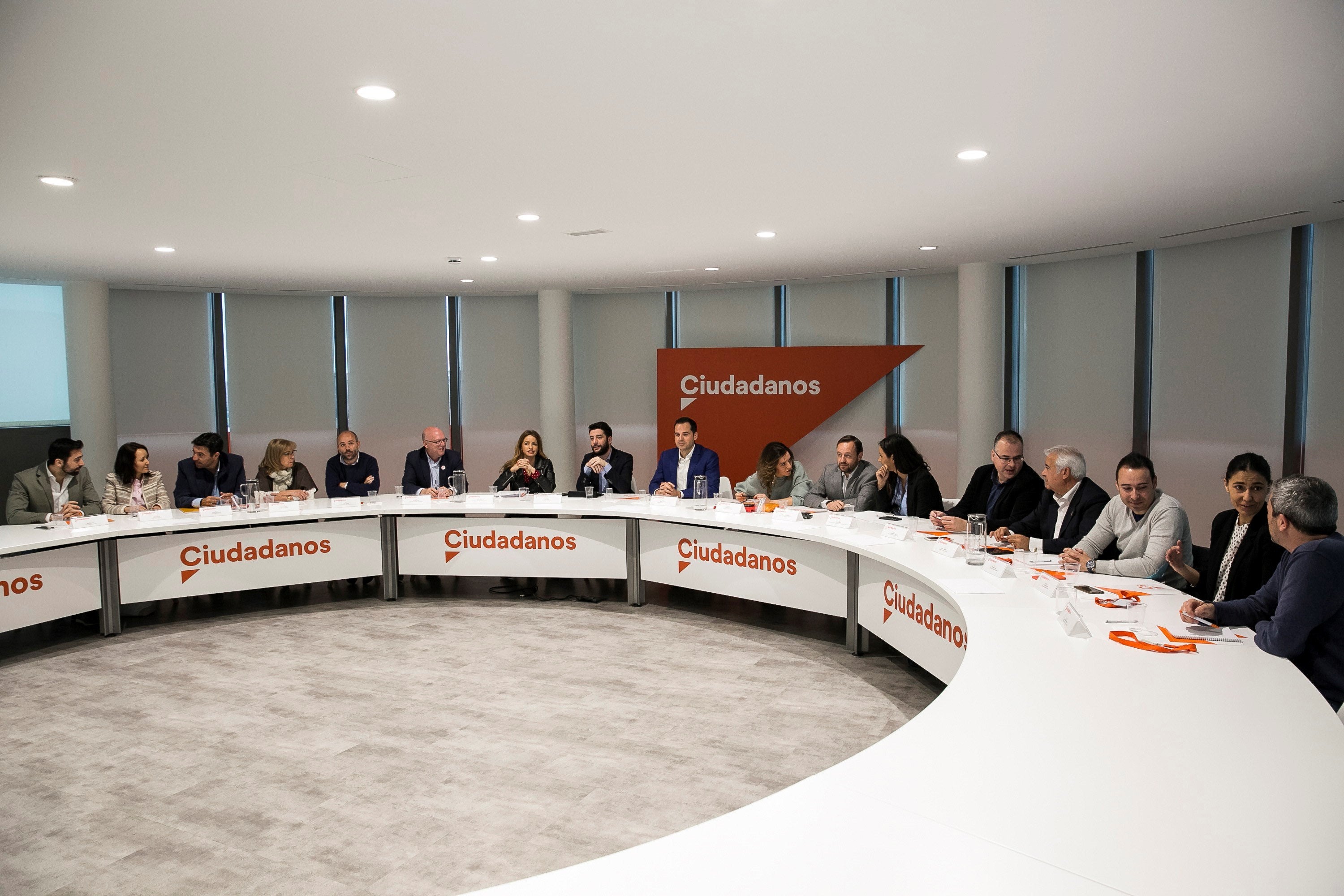 Ciudadanos da un plazo de 48 horas a Cifuentes para apoyar la comisión sobre máster Ciudadanos da un plazo de 48 horas a Cifuentes para apoyar la comisión sobre máster