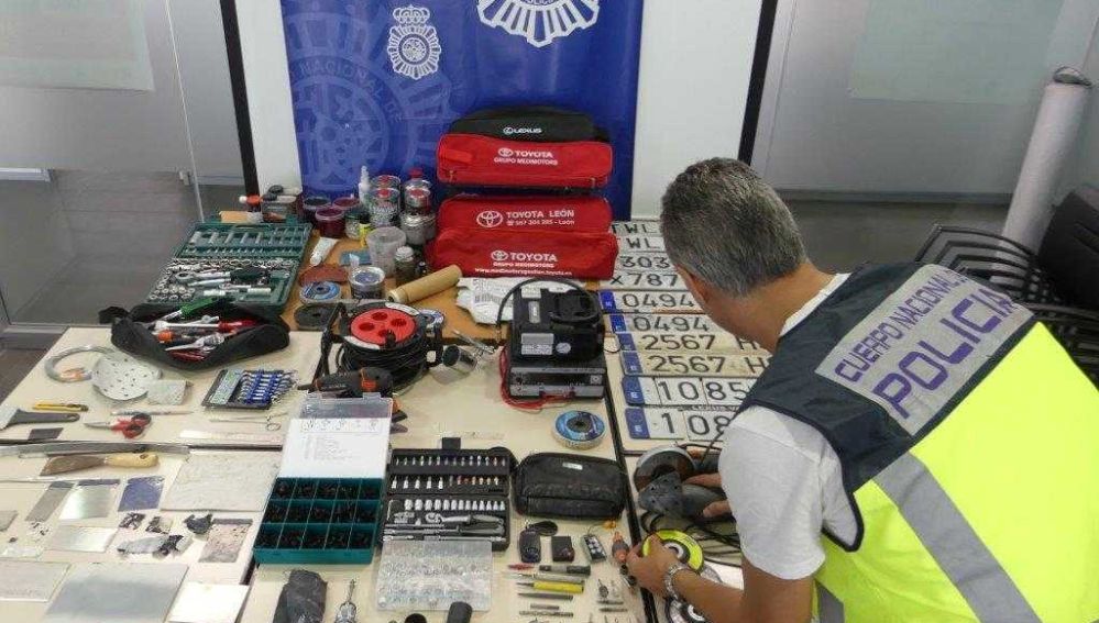 Material incautado por la Policía Nacional al grupo desarticulado