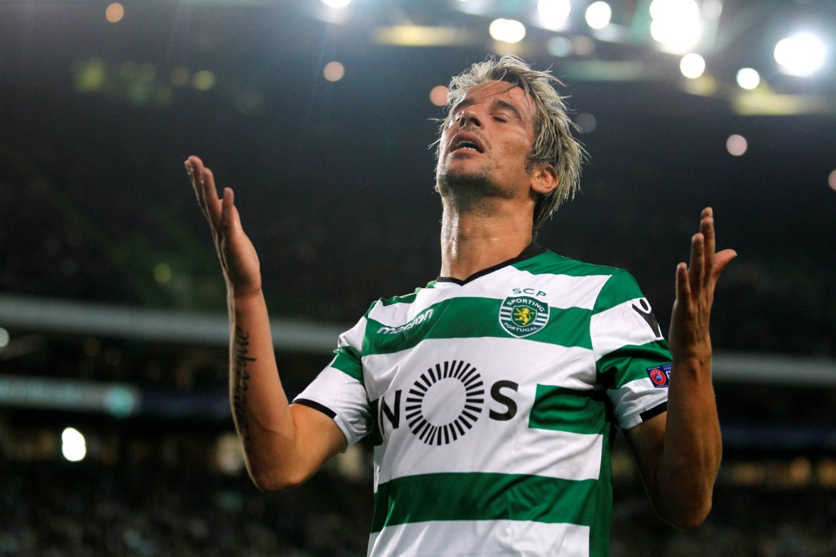 Desde Portugal informan que Fabio Coentrao, apartado del Sporting, volverá a Madrid "de inmediato" Desde Portugal informan que Fabio Coentrao, apartado del Sporting, volverá a Madrid "de inmediato"
