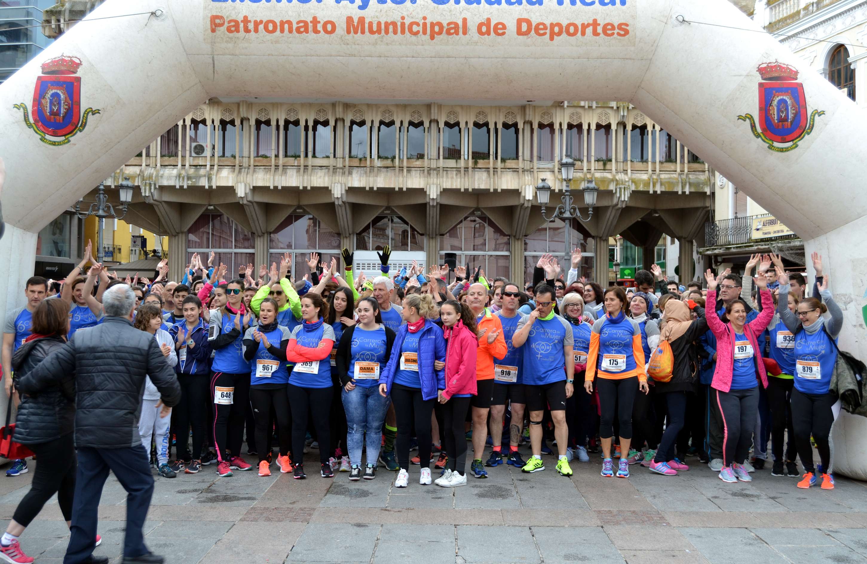 900 corredores visten de igualdad y solidaridad las calles de Ciudad Real 900 corredores visten de igualdad y solidaridad las calles de Ciudad Real