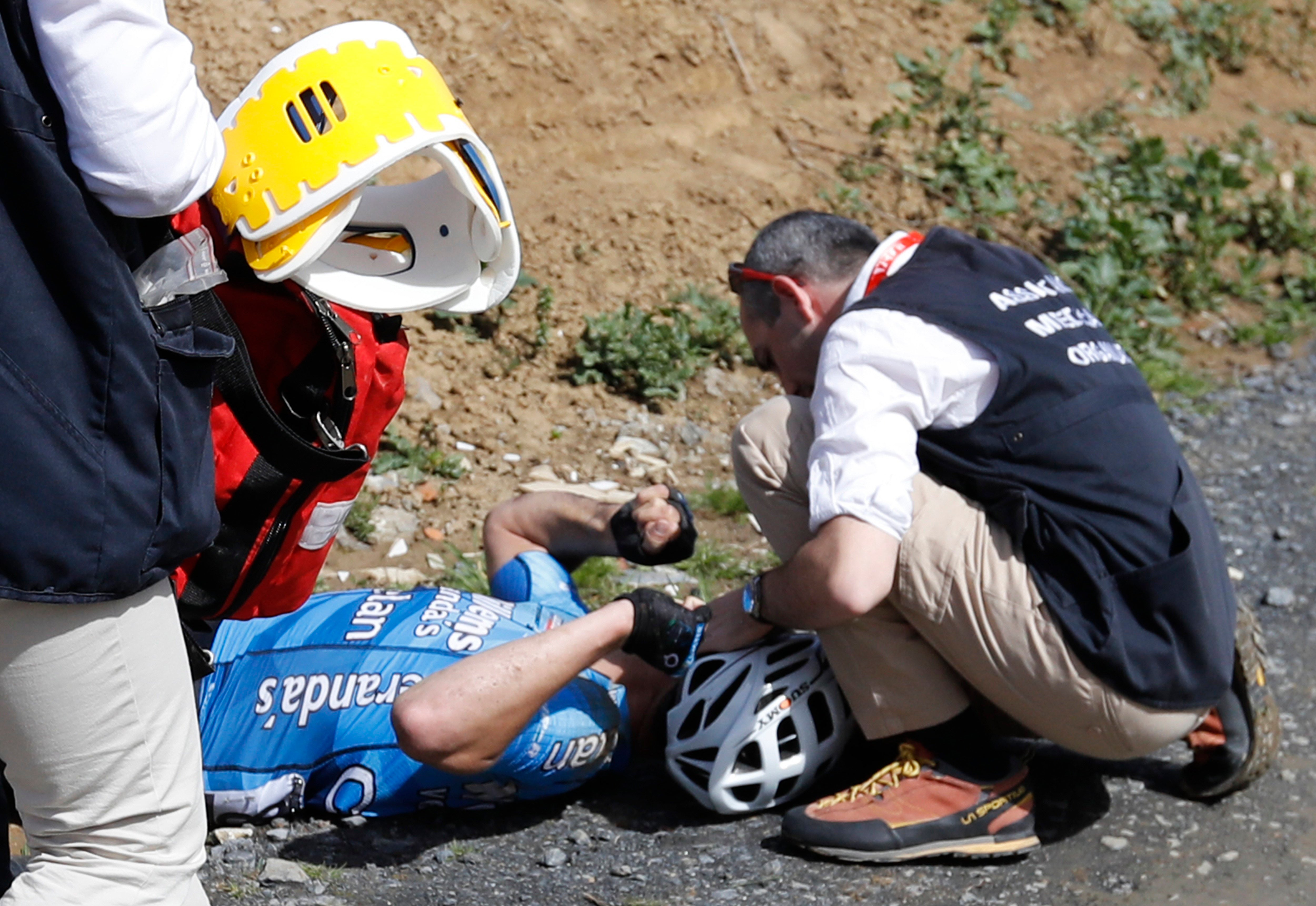 El ciclista belga Michael Goolaerts sufre un paro cardíaco en la París-Roubaix El ciclista belga Michael Goolaerts sufre un paro cardíaco en la París-Roubaix